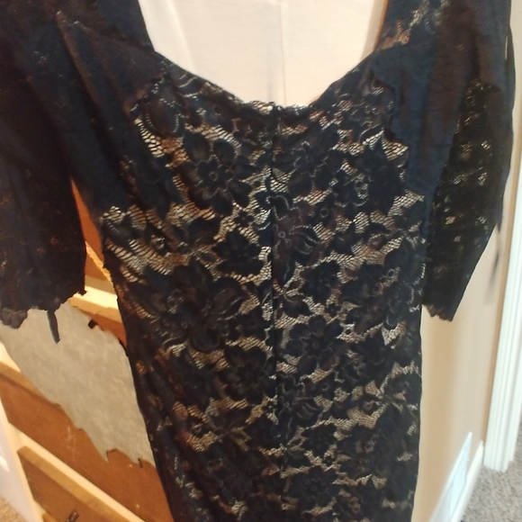 Blk lace cocktail dress - Picture 2 of 3